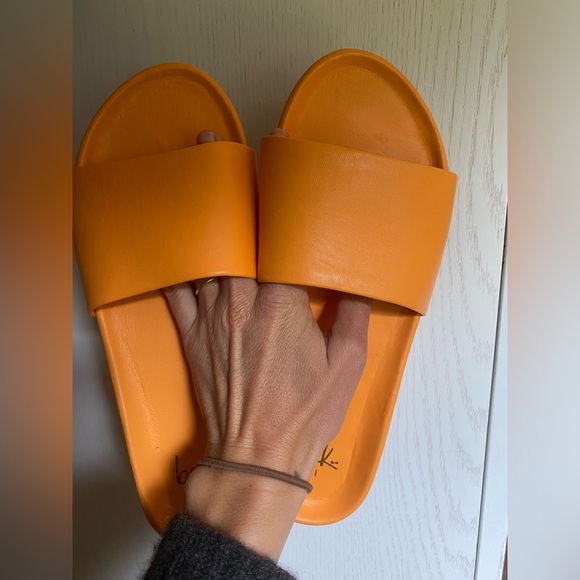 Beek Gallito Sandal size 11 in LIGHT ORANGE. - Picture 5 of 5